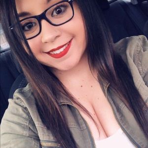 Meet your Posher, Natalie